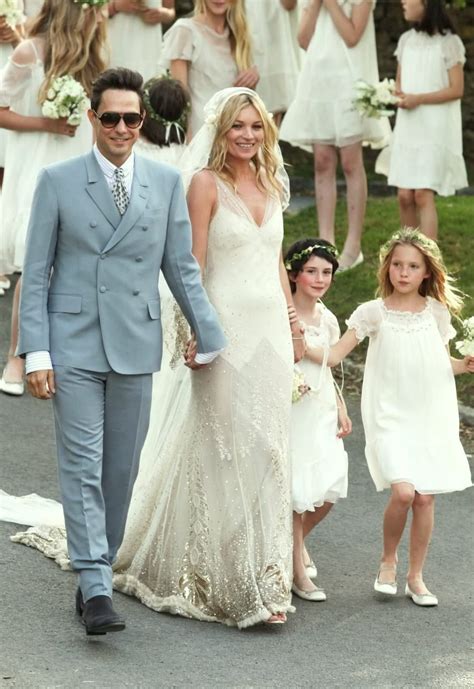 Let's take a gander at some of those photos plus several from kate's jubilant wedding. Moss Wedding | Kate moss wedding dress, Celebrity wedding ...