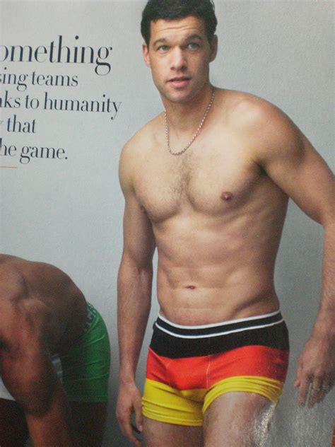 Für die stolze mama ein anlass, ihm ganz offiziell zu gratulieren. Ballack Gay - Edony Ass
