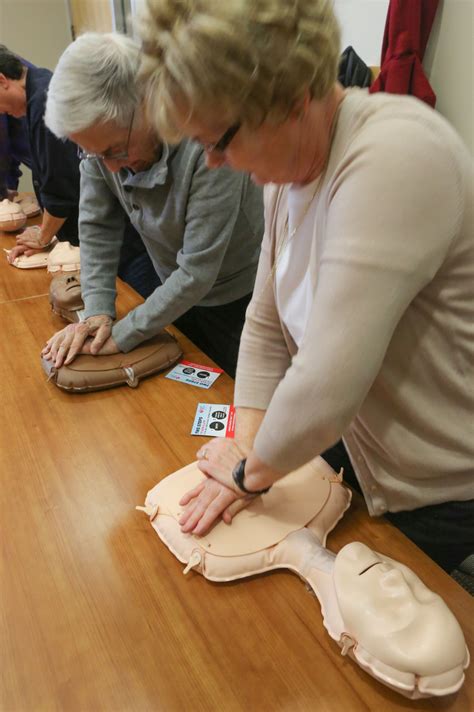 Training 5 or more people? Free CPR training draws crowds | Healthy Living | nwitimes.com