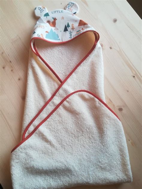 We are heading to a cottage with a lake next week and i'm just wondering if i need to be so careful. Baby bath cape / Bath outing with ears in 2020 | Hooded ...