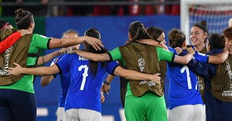 Italia cina, in diretta dallo stadio ciro vigorito di benevento è la partita di calcio femminile in programma oggi mercoledì 10 luglio 2019 per le universiadi 2019 di napoli. L'Italia del calcio femminile aspetta la Cina (e il ...