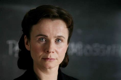 Emily watson is the tritagonist in disney's life is ruff. Photo de Emily Watson - Dans la tourmente : Photo Emily ...