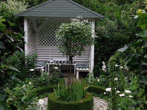 Ich war grad im garten und konnte direkt vor ort die pflanzennamen weitergeben. Friedas Garten-und Landleben: Ein Besuch im Landhausgarten