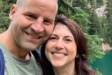 Every day, mackenzie scott and thousands of other voices read, write, and share important stories on medium. Who is MacKenzie Scott's husband Dan Jewett?