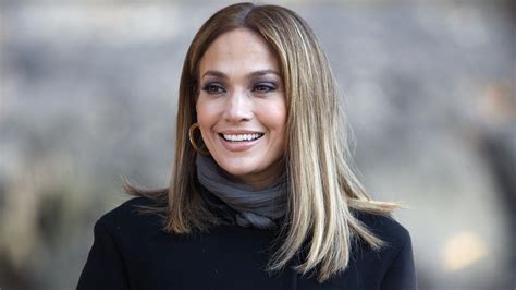 Jennifer lopez in the morning (2020). Het geheim van Jennifer Lopez' jonge huid is ZO Hollywood