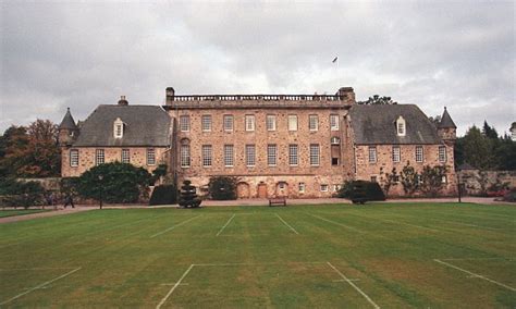 Последние твиты от gordonstoun (@gordonstoun). Prince Charles' Gordonstoun school hit by child sex abuse ...
