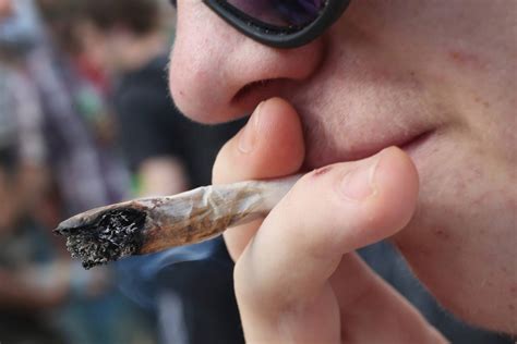 Timeline of benefits of quitting weed. Quit Smoking Weed Reddit : How Marijuana Enthusiasts Came To Embrace A Reddit Forum Dedicated To ...