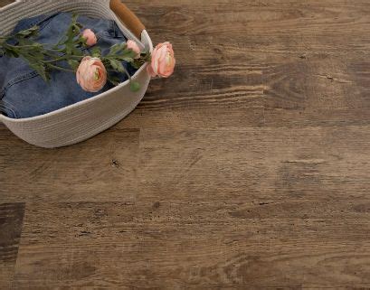 There are only a few simple guidelines for how to clean vinyl flooring or how regularly sweep and dust the floors to remove any dirt that may cause abrasions. Recommendations For Cleaning Smartcore Pro Flooring ...