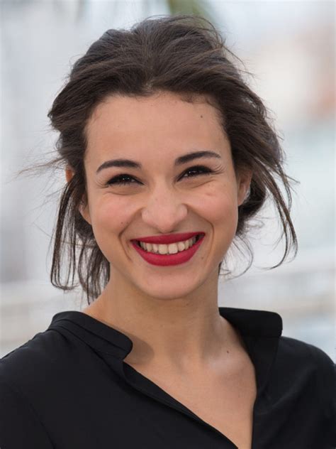 Discover top playlists and videos from your favourite artists on shazam! Camelia Jordana - FILMSTARTS.de