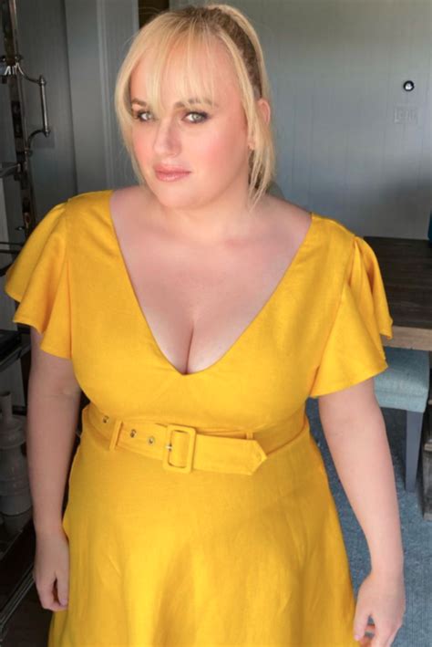 Rebel wilson seems to be shedding more than just pounds in 2020 as she works her way through her year of health. the actress has also revealed that her fitness goal is nearly complete on instagram: Rebel Wilson shows off 18kg weight loss in fitted yellow dress