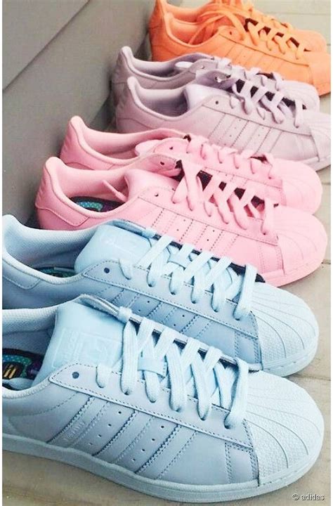 Ou je pourrais faire des chaussures de stripteaseur. Adidas Outfits : Mes trucs préférée ou comment je pourrai m'habiller... - Outfit Fashion - Best ...