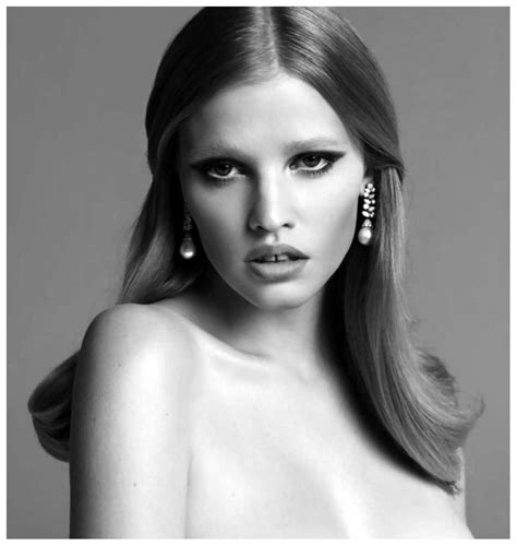 Lara catherina stone is a dutch fashion model, best known for her cameo role in mandie fletcher's absolutely fabulous: Lara Stone Photo Inez van Lamsweerde and Vinoodh Matadin