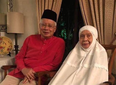 Perdana menteri datuk seri najib razak pada sidang media di putrajaya selasa petang telah menamakan menteri kabinet baru. Tun Razak's widow, Najib's mother dies | MalaysiaNow