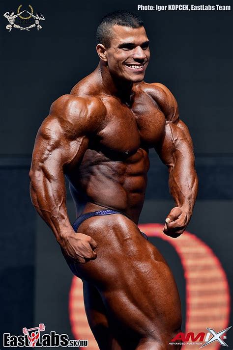 Ifbb pro hassan mostafa is an egyptian bodybuilder living in kuwait. Muscle Lover: Egyptian IFBB Pro bodybuilder Hassan Mostafa