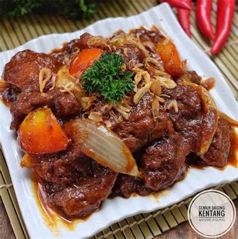 Tak hanya encer, kuah semur daging bisa dibuat lebih kental. 4 Resep Semur Daging Sapi Super Lezat Menggoda Selera ...