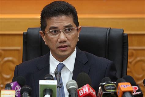 Jun 04, 2021 · menteri perdagangan antarabangsa dan industri, datuk seri azmin ali berkata, kementerian telah meluluskan 128,150 syarikat atau 21.8% daripada 586,308 yang telah mendaftar di bawah sistem tersebut pada 3 jun. Azmin Ali breaks silence, denies involvement in viral gay ...