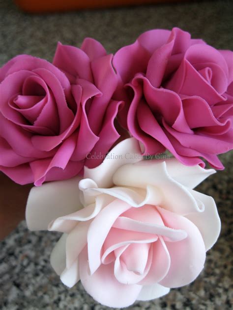 You can see it here in my blog where you will find the post in spanish and english. Absolutely beautiful gum paste roses | Rose, Gum paste ...