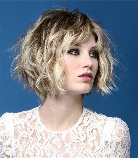 Capelli: tagli medi e mossi per la primavera 2016 - Glamour.it
