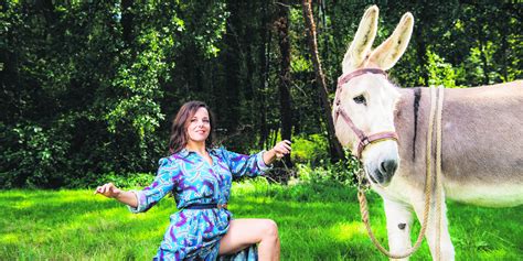 16 septembre 2020 année : Avec "Antoinette dans les Cévennes", Laure Calamy tient ...