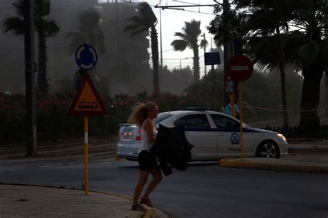 Jun 18, 2021 · ο καιρός σήμερα πρώτη καταχώρηση: Καιρός σήμερα: Αλλάζει το σκηνικό με βροχές και καταιγίδες ...