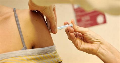 E ora questa mazzata della sospensione cautelativa che, oltre alla paura dei possibili effetti collaterali gravi, si porta dietro anche l'incertezza sulla seconda dose. Etleboro.org - Vaccino ed effetti collaterali, spunta lo ...