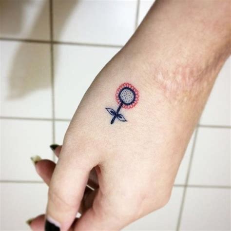 Ariana grande has a tattoo on her left middle finger of the venus symbol which is the symbol for her unabashed female sexuality is one of the recurring themes in her music, for instance her song. Bildresultat för female symbol tattoo | Модификации тела ...