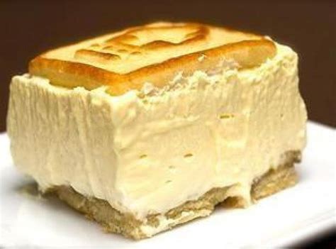 If you're a lover of layered desserts, you have to try paula's not yo' mama's banana pudding! Paula Deen's Not Yo Mama's Banana Pudding | Recipe ...