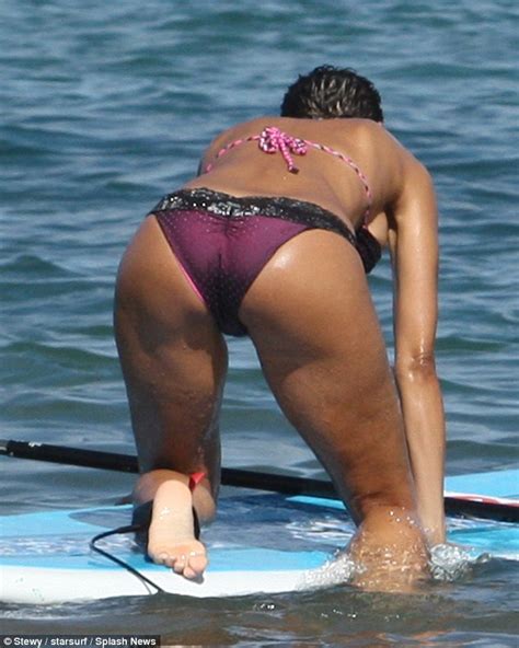 My girlfriend wears them well and jeans with shorts with bathingsuit she's got the worlds best camel toes. Super-HOT: Actor, Eddie Murphy's ex-wife flaunts her age ...