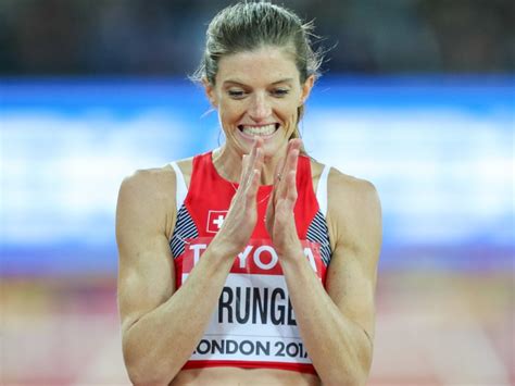 Swiss athlete lea sprunger was the first woman to run a 300m hurdles race with only 13 strides between the first two hurdles. Lea Sprunger stürmt in London in den 400-m-Hürden-Final ...