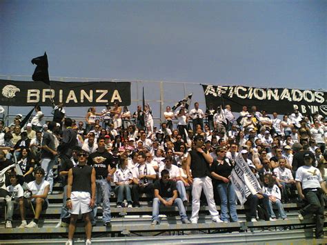 Club nato nella curva dello spezia calcio. Como-Spezia