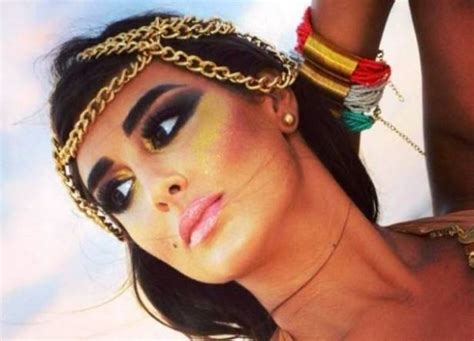 انتقل المهاجم الجزائري إسلام سليماني إلى صفوف ليون، في فترة الانتقالات الشتوية الحالية، قادمًا من ليستر سيتي. بالصورة: هكذا ردّت ياسمين صبري على شائعات طلاقها! | الديار