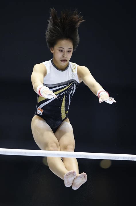 Jul 29, 2021 · 「東京五輪・体操女子個人総合・決勝」（29日、有明体操競技場） 女子個人総合決勝が行われ、日本女子のエース、村上茉愛（24）＝日体ク＝は4. 女子エース村上茉愛が独走で2年ぶり4度目のV - スポーツ写真 ...