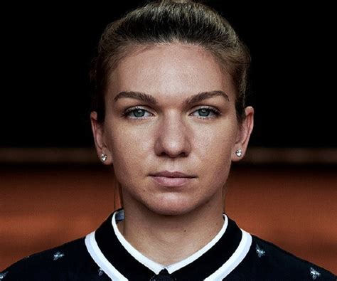 Simona halep and alexander zverev lost to rising stars iga swiatek and jannik sinner, while home hope hugo gaston pushed dominic thiem all the way. Simona Halep Biography - Facts, Childhood, Family Life ...