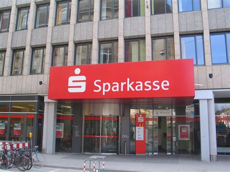 Wir, als ihre sparkasse, verwenden cookies, um ihnen die funktionen auf unserer website optimal zur verfügung zu stellen. File:Sparkasse Karlsruhe Ettlingen.JPG - Wikimedia Commons