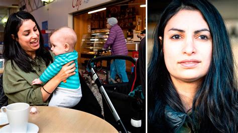 Hon är 35 år och uppvuxen i göteborg, men bor nu i stockholm med sin sambo och en dotter. Nooshi Dadgostar (V) om uppväxten: Vi hade fem möbler ...