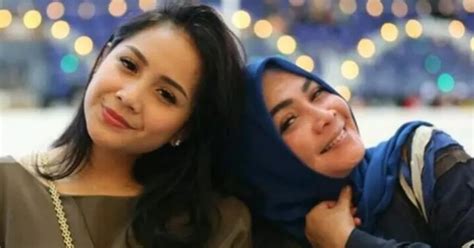 G c untuk apa cinta tanpa pembuktian. Ayah Nagita Slavina Agama Apa - Actris Indonesian