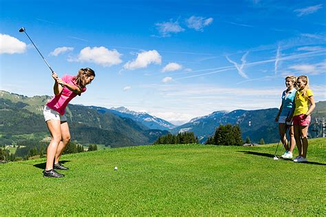 Located in les gets, close to les gets ski school, chalet le renard du lac provides. Golf Les Gets - Savoie Mont Blanc (Savoie et Haute Savoie) - Alpes
