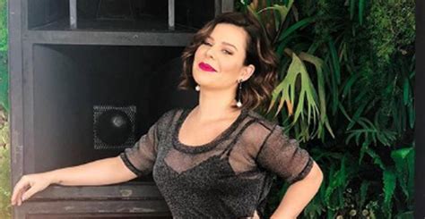 Na última semana, a famosa foi duramente criticada nas redes sociais após vir à tona, que ela supostamente, estaria buscando ser vacinada pela pfizer em postos de vacinação. Fernanda Souza se declara a Thiaguinho: ''Quase oito anos ...