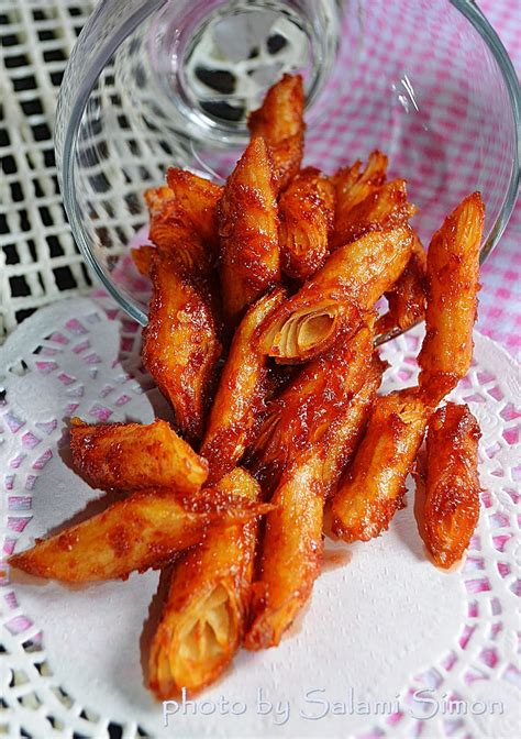 Kulit popia 2 ulas bawang merah 2 ulas bawang putih 2 sudu besar cili kisar 4 sudu besar gula (boleh adjust) sedikit air (optional) bijan. Kerepek Popia Pedas .... Kudapan Musim Cuti Sekolah ...
