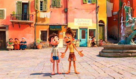 En la riviera italiana, surge una amistad poco probable pero fuerte entre un ser humano y un. Luca: Disney lanza el primer tráiler de su próxima ...