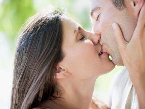 Danejones hot blooded spanish real couple make passionate love. How to Kiss: 23 Different Ways to Kiss Your Partner ...