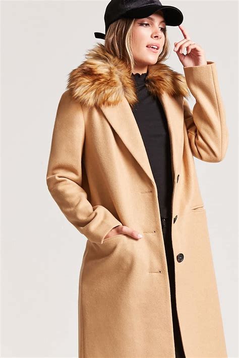 Vind fantastische aanbiedingen voor fur coat forever21. Forever 21 Synthetic Faux Fur Trimmed Coat in Camel ...