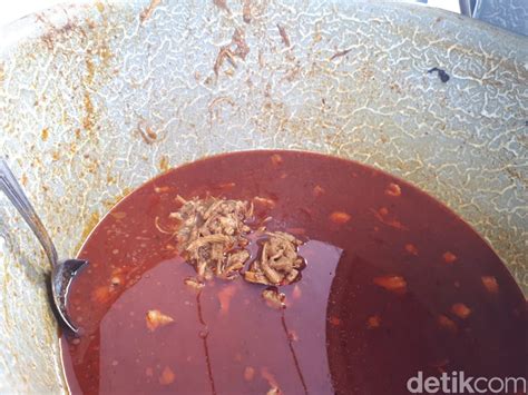 Malahan ayam yang digoreng dengan tepung berempah ini sedap dimakan begitu sahaja. Mie Ayam Mang Oyo: Sensasi Makan Mie Ayam Kuah Rendang Rp ...