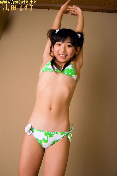 In japan, a junior idol (ジュニアアイドル), alternatively chidol (チャイドル chaidoru) or low teen (ローティーン rōtīn), is primarily defined as a child or early teenager pursuing a career as a photographic model (this includes both gravure and av). Anjyu Kouzuki Junior Idol | Foto Bugil 2017