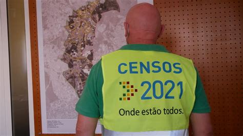 Jul 23, 2021 · this publication represents the first in a series of the census 2010 reports based on the final data designed to illustrate the scope and depth of information collected in the census. Preenchimento online dos Censos começa no dia 19 de Abril ...