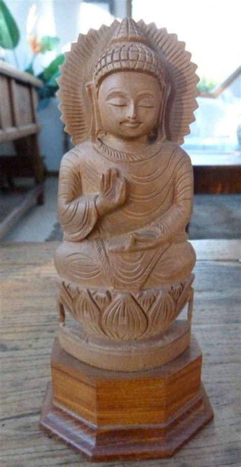 The mudra also symbolizes the union of skillful means (upaya), symbolized by the right hand touching the earth, and wisdom (prajna), symbolized by the left hand on the lap in a meditation. Buddha Hand Gestures or Mudras and Meanings | Buddha ...