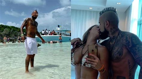 Así quedó evidenciado en una foto subida por sonia a su cuenta de instagram donde la describe como día de sol con mi papacito, y sale ella junto al futbolista muy abrazados. Las vacaciones de relax de Arturo Vidal y Sonia Isaza ...