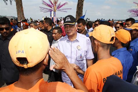 The ceremony to collect water from seven tributaries along sungai perak to be. Lawatan Ke Kedah. | Sungai Petani, 31/10/2012- Saya mahu ...