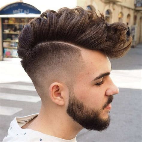 Check spelling or type a new query. Beste Mohawk Fade Frisuren für Männer, | Faux hawk ...