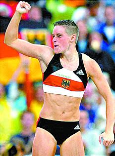 Chris graythen/getty images the weightlifter laurel hubbard missed out on a chance to make history at the tokyo olympics. Página/12 :: futuro